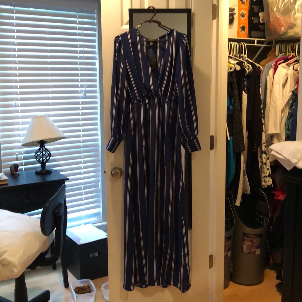 Long sleeve blue striped maxi dress